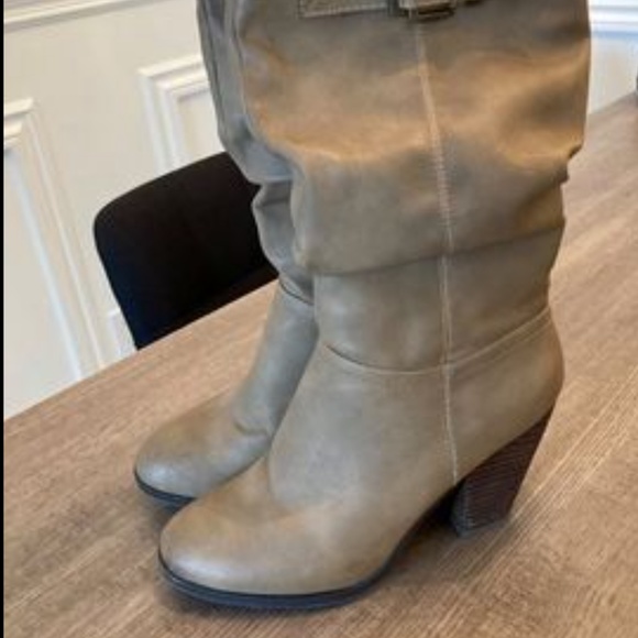 Women’s boots size 8 - Picture 1 of 3